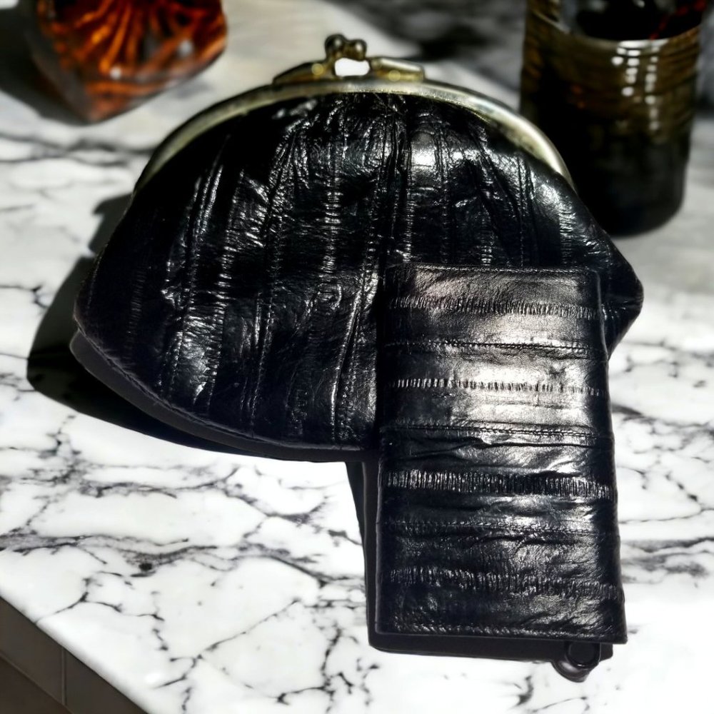 Vintage Kiss Lock Clutch & Matcing Key Holder Ladies Set in Genuine Eel Skin
